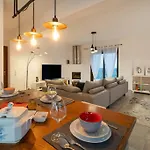 빌라 Beautiful House With Pool & View *