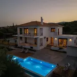 빌라 Beautiful House With Pool & View Falanthi