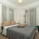 Beautiful House With Pool & View 빌라 Falanthi