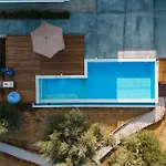 Beautiful House With Pool & View 빌라