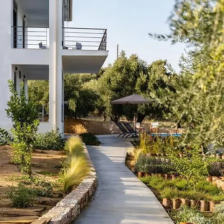 Вилла Beautiful House With Pool & View *