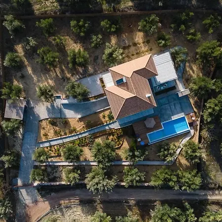 Villa Beautiful House With Pool & View Falanthi