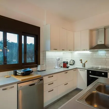 Beautiful House With Pool & View Вилла *