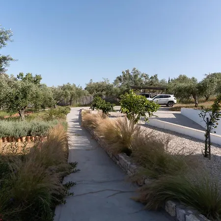 Beautiful House With Pool & View *