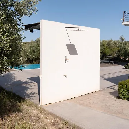 Beautiful House With Pool & View