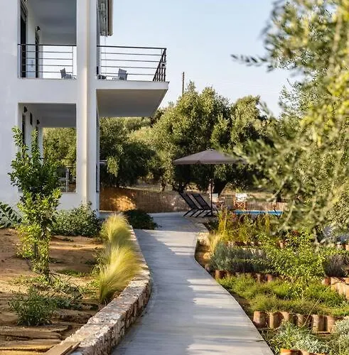 Villa Beautiful House With Pool & View *