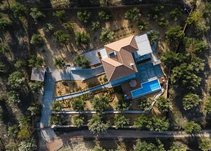 Villa Beautiful House With Pool & View Falanthi