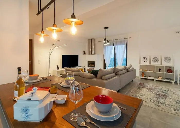 Villa Beautiful House With Pool & View *