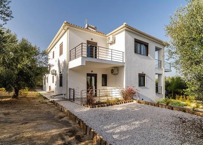Beautiful House With Pool & View Villa Falanthi