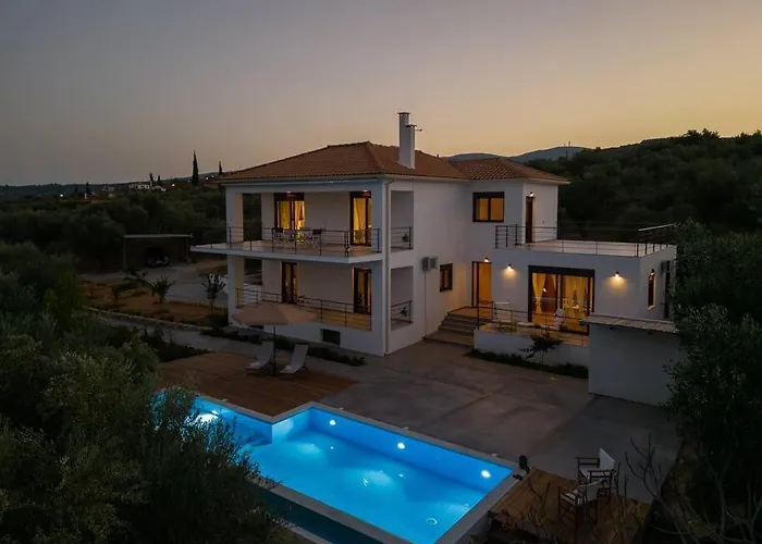 Villa Beautiful House With Pool & View Falanthi