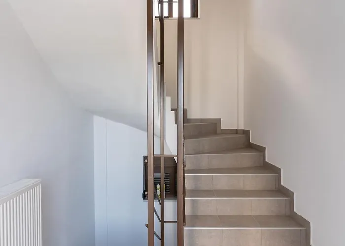 Villa Beautiful House With Pool & View